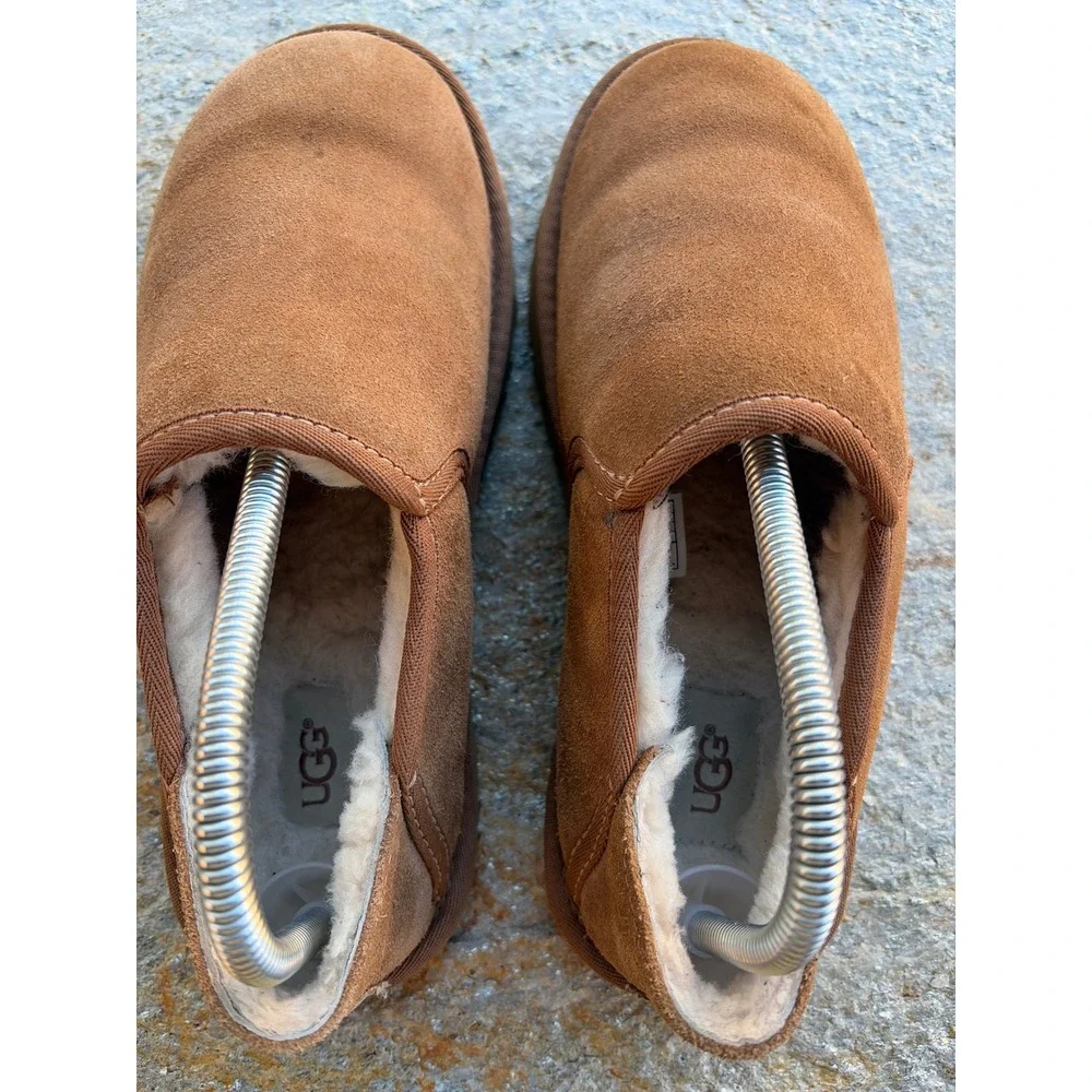 UGG Australia 3010 Chestnut Suede Sheepskin Slip On Slippers Mens 7 Women 9